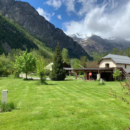 Ferme Noemie Villa Le Bourg-dʼOisans Eksteriør billede